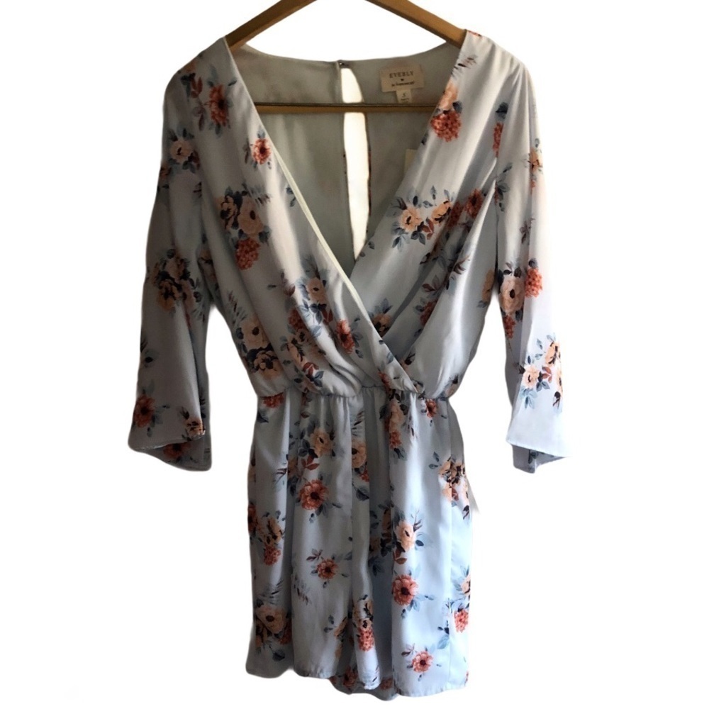 NWT Everly Francesca’s flower romper
